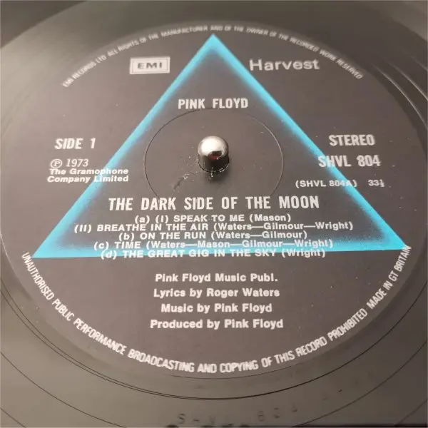 Pink Floyd - The Dark Side of the Moon (1973)